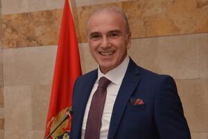 Mandić: Nema blokade rada Stomatološke komore, Barović se lažno...