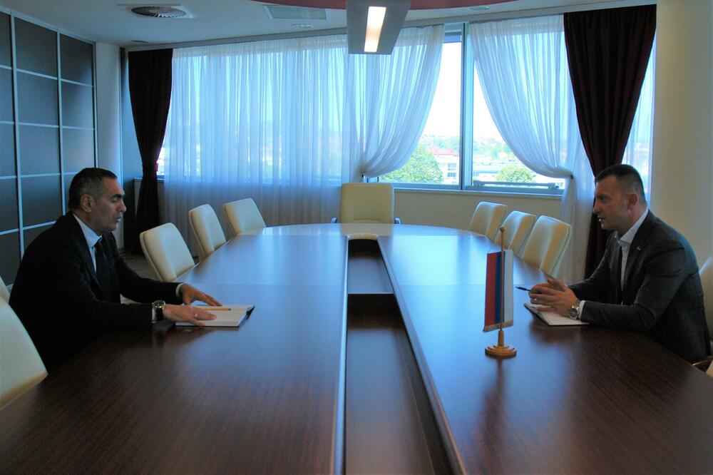 Sa sastanka, Foto: Uprava prihoda i carina