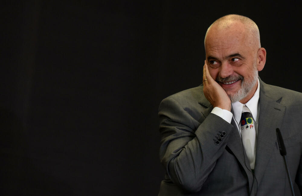 <p>"Što više budete birali saradnju to će Berlinski proces biti jači", rekla je Merkel</p>