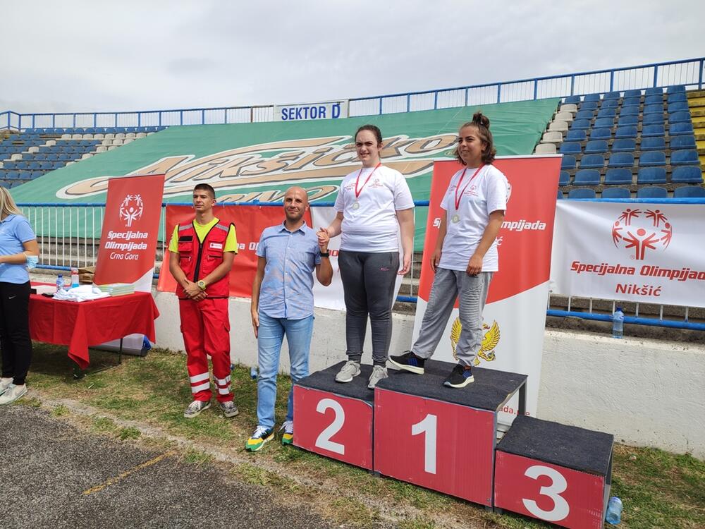 <p>„Na takmičenju su učestvovali članovi našeg kluba koji su korisnici Dnevnog centra, polaznici inkluzivnog obrazovanja, učenici Specijalnog odjeljenja škole 'Olga Golović', kao i Udruženje roditelja“</p>