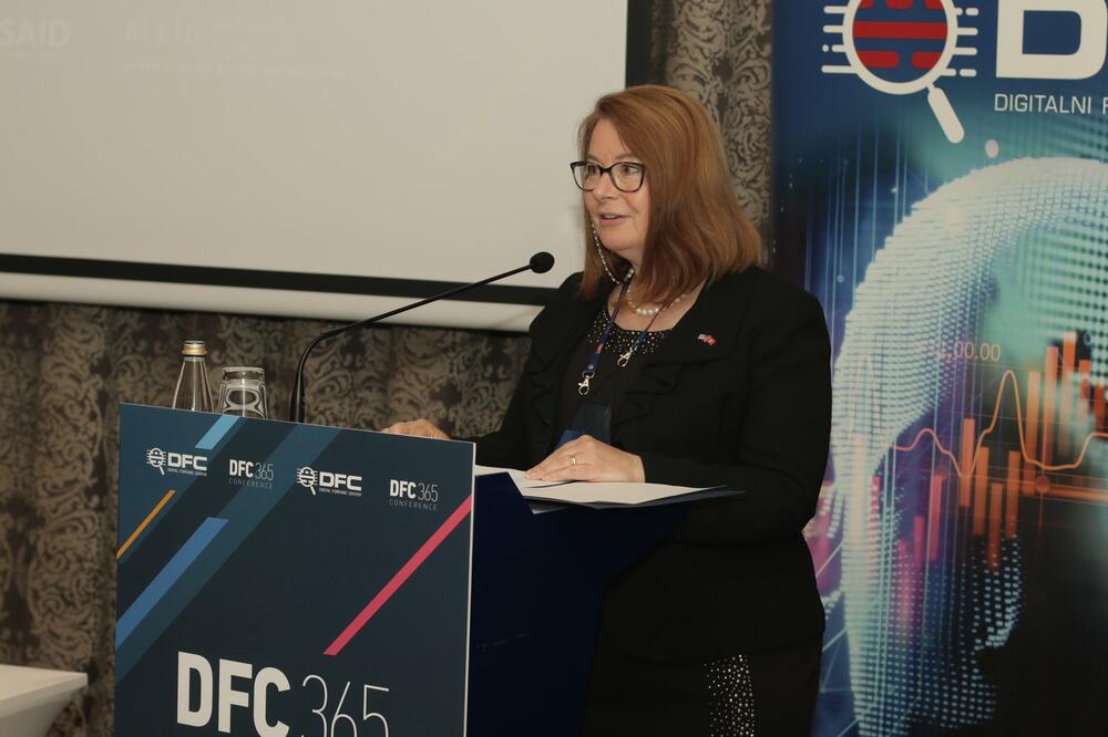 Rajzing Rajnke, Foto: Twitter/USAmbMNE