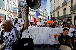 Francuska: Suspendovano 3.000 nevakcinisanih zdravstvenih radnika