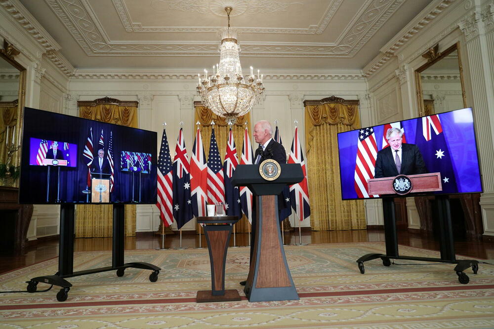 Američki predsjednik Joe Biden na virtuelnoj konferenciji za novinare o nacionalnoj sigurnosti s britanskim premijerom Borisom Johnsonom i australijskim premijerom Scottom Morrisonom u Bijeloj kući u Vašingtonu, 15. septembra 2021. godine., Foto: Reuters