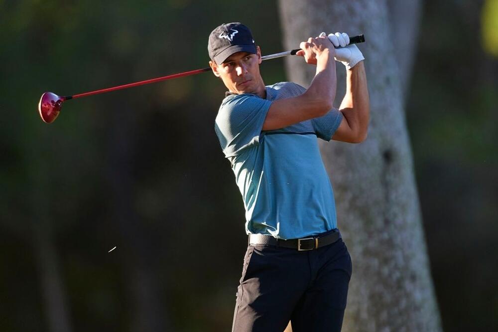 Rafael Nadal na golf terenu, Foto: Reuters