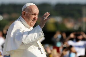 Papa: Priželjkivali su da umrem i spremali konklavu