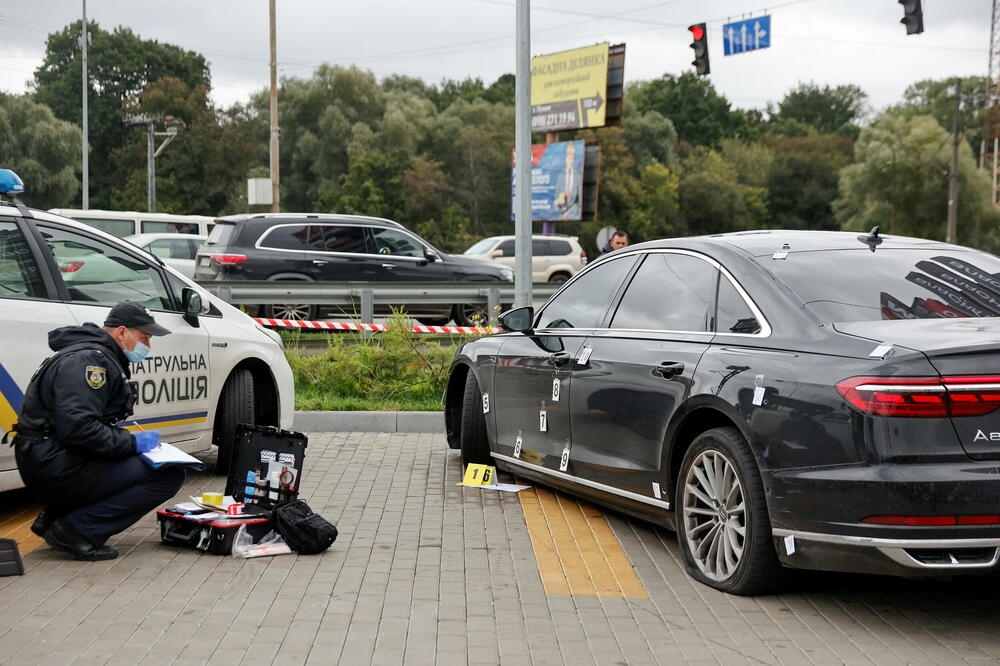 U napadu je teško povrijeđen Šefirov vozač, Foto: Rojters