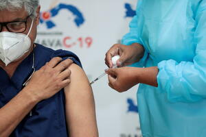 Skoro petina Čeha ne želi da se vakciniše, polovina protiv...