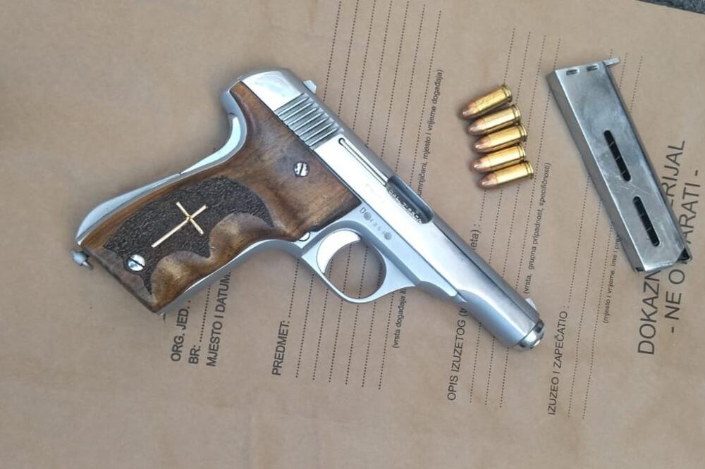 Pronađeno oružje, Foto: Uprava policije