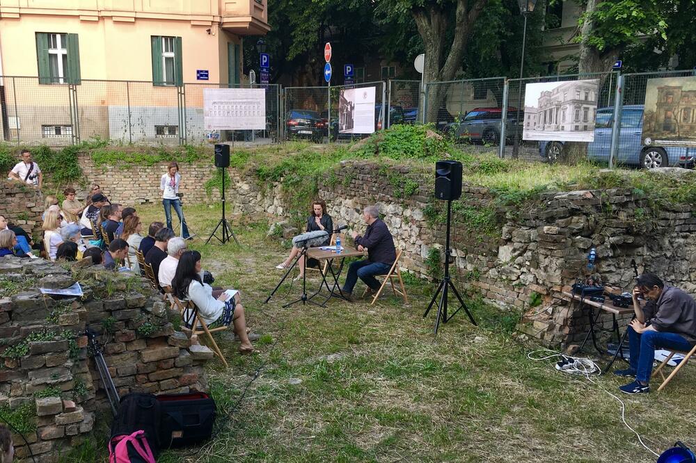 Čitanje u prostoru bivše zgrade Srpske narodne biblioteke u Beogradu, Foto: D. Dedović