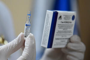 Država vaga o Sputnjik lajt vakcinama