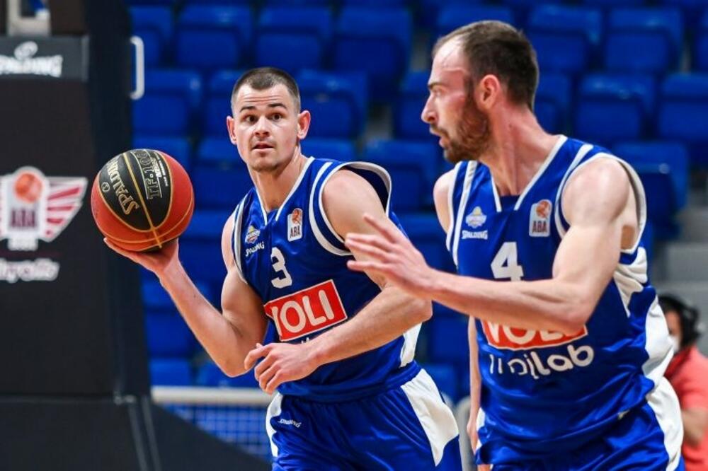 Sa stavom protiv Mege: Flečer Megi i Nikola Pavlićević, Foto: ABA liga
