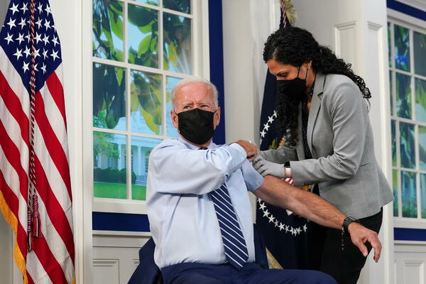 Bijela kuća uvjerena da će sudovi podržati obaveznu vakcinaciju