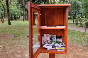 Postavljene mini biblioteke u podgoričkim parkovima