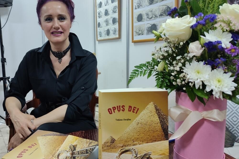 Tatjana Bečanović Đurišić na promociji u Nikšiću, Foto: Svetlana Mandić