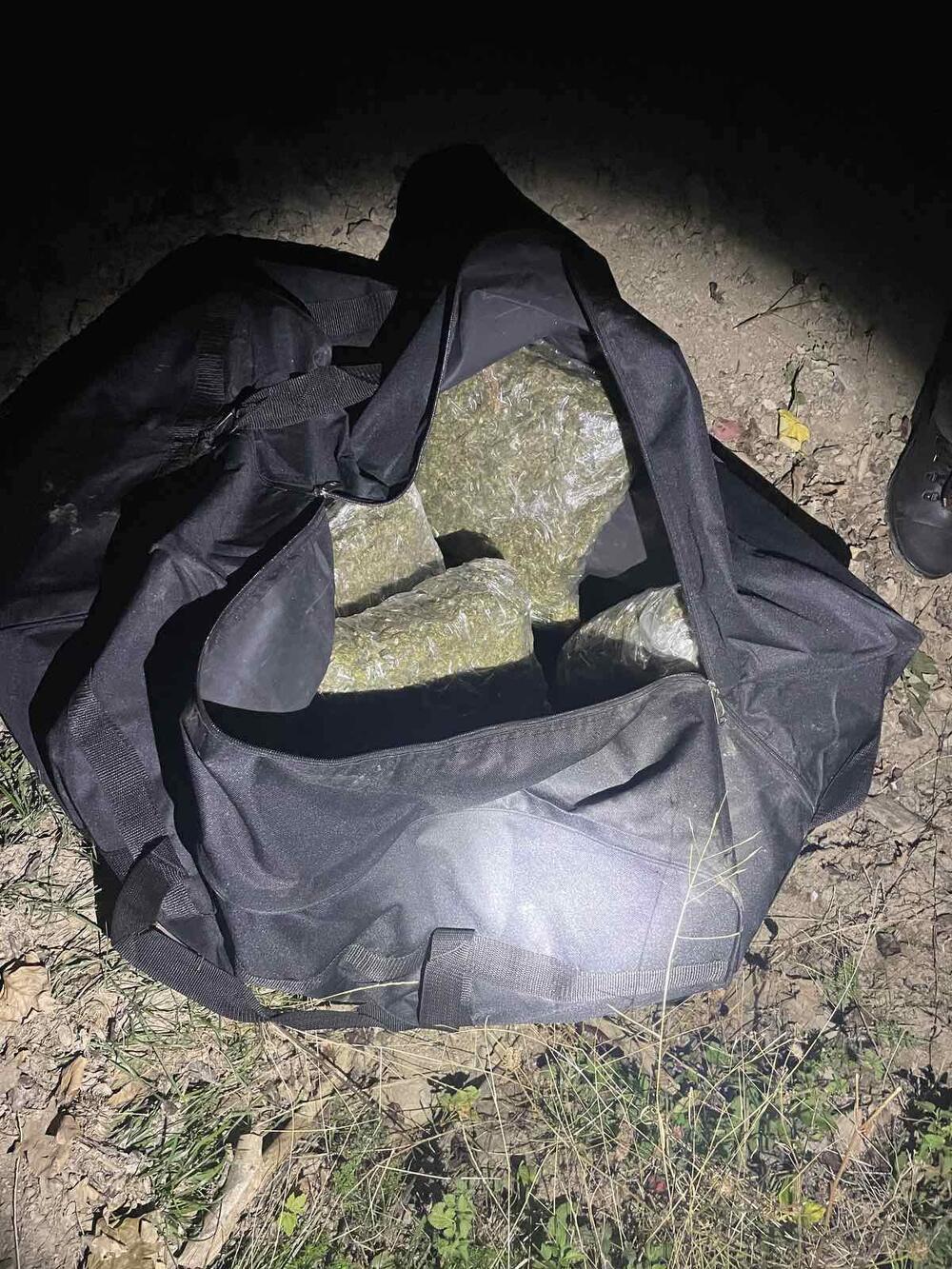 Pronađena torba sa drogom