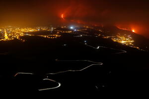 Lava iz vulkana na ostrvu La Palma slila se u okean
