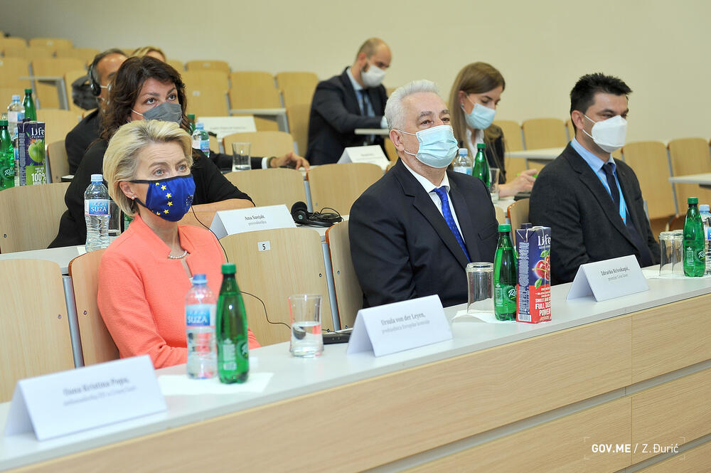 Ursula fon der Lajen