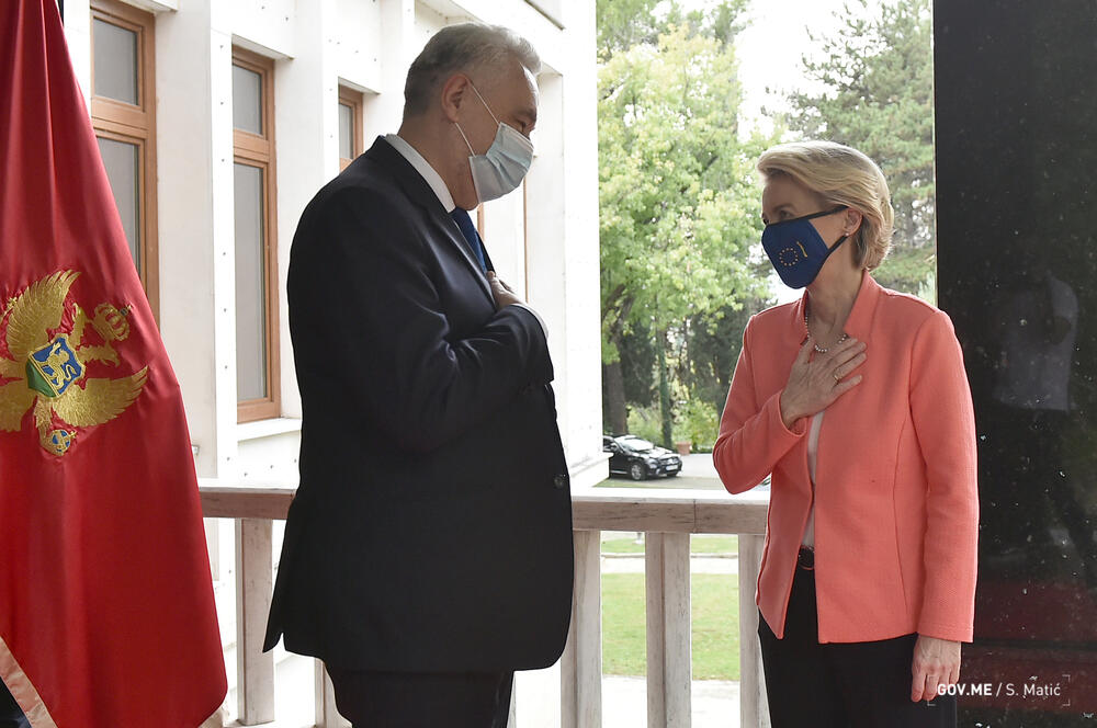 Zdravko Krivokapić, Ursula fon der Lajen