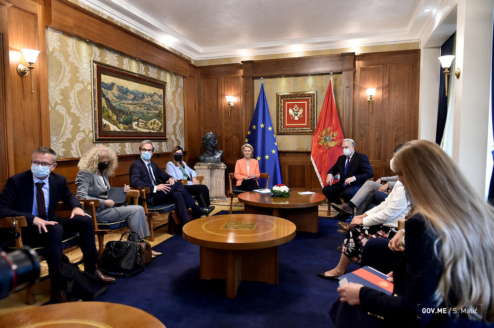 Zdravko Krivokapić, Ursula fon der Lajen