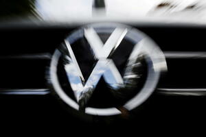 Volkswagen prisiljen da zaustavi proizvodnju u Volfsburgu