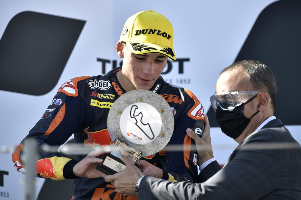 Deniz Ondžu nedavno na pobjedničkom postolju na VN Aragona, Foto: Reuters