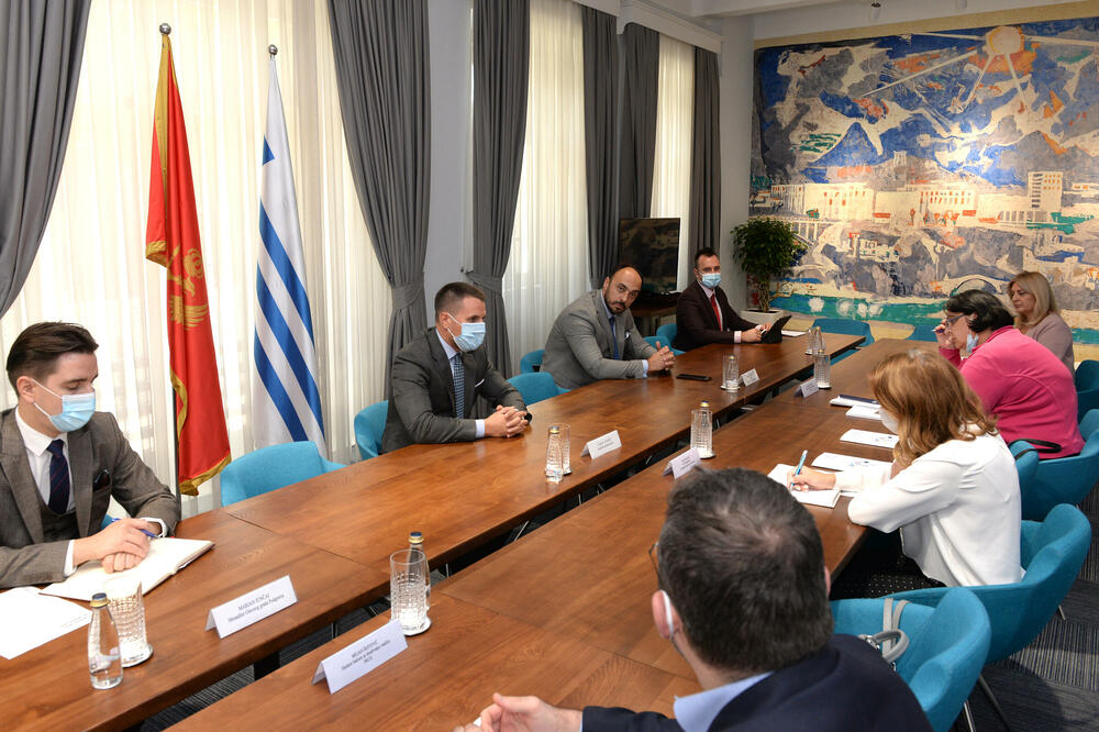 Sa sastanka, Foto: PG Biro