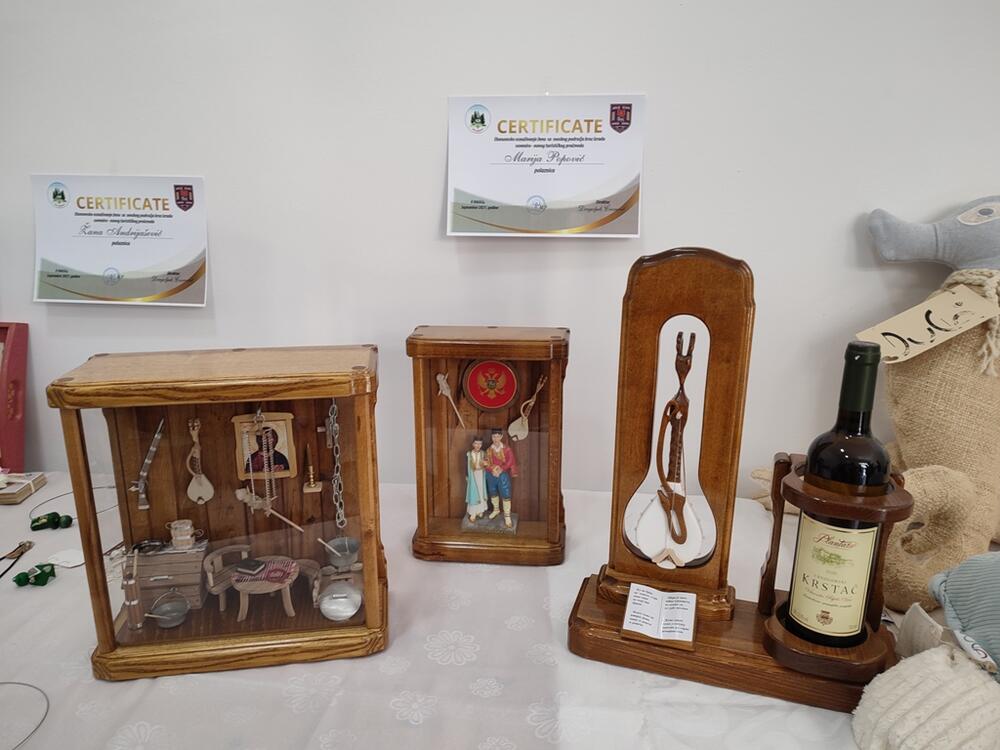 <p>"Bruka i sramota je da grad od 70 hiljada stanovnika, sa ovolikom kulturnom baštinom, nema jednu javnu suvenirnicu“</p>