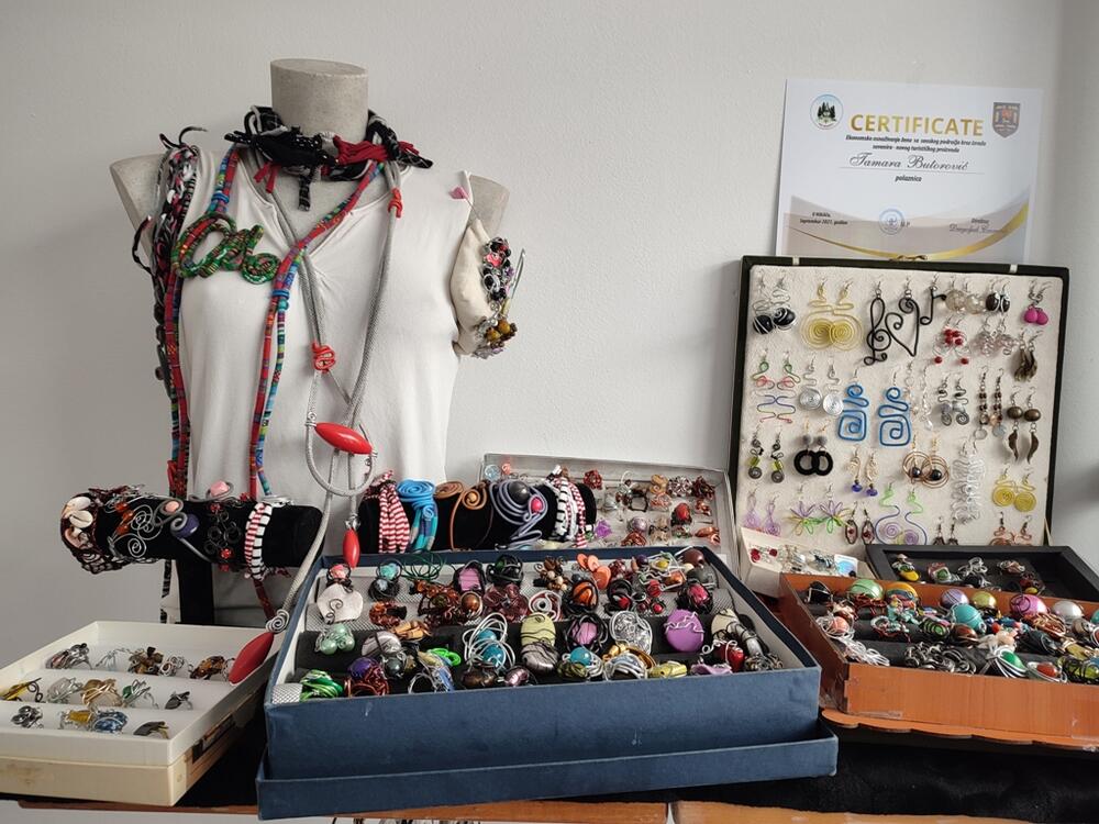 <p>"Bruka i sramota je da grad od 70 hiljada stanovnika, sa ovolikom kulturnom baštinom, nema jednu javnu suvenirnicu“</p>