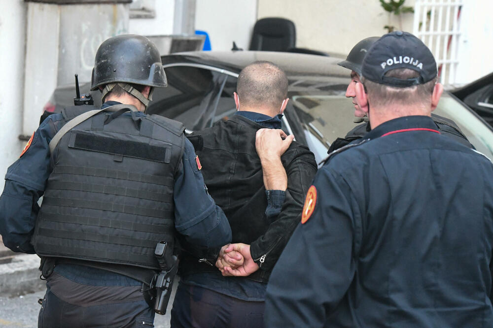 Đokaj nakon hapšenja, Foto: Savo Prelević