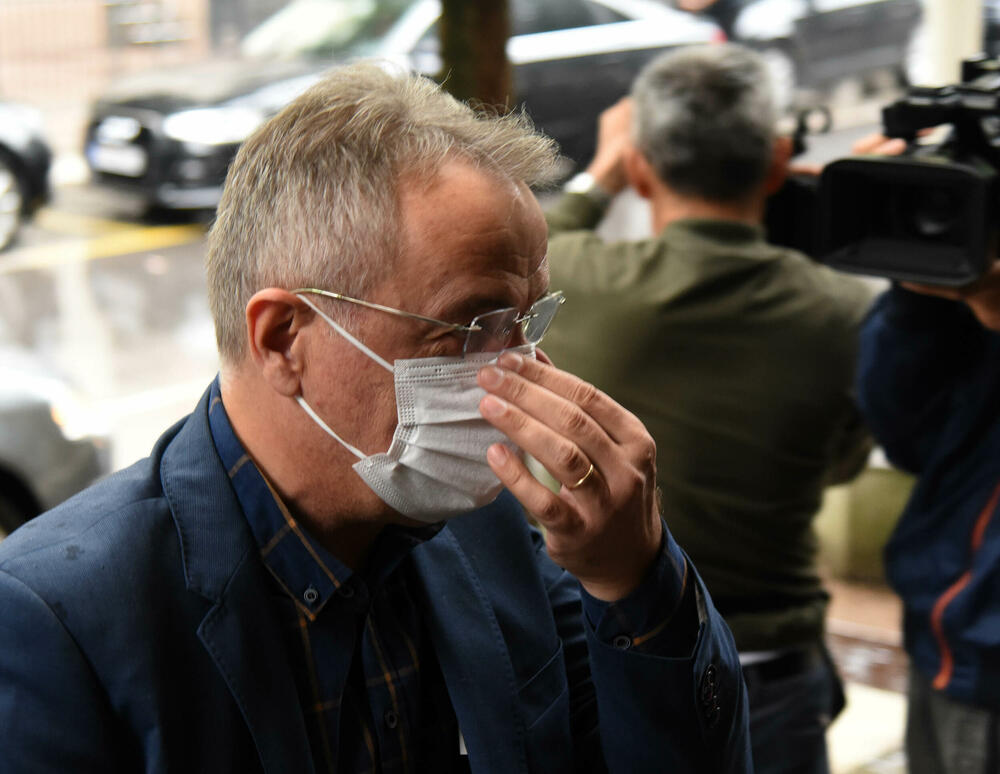 <p>"U ovom trenutku se ne vidi izlaz", rekao je Knežević</p>