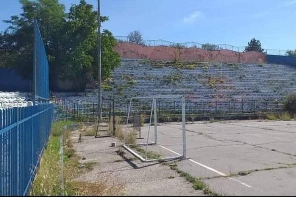 Teško je naći prave riječi i opisati šta je Mali stadion značio mnogim Nikšićanima, Foto: Branko Čupić