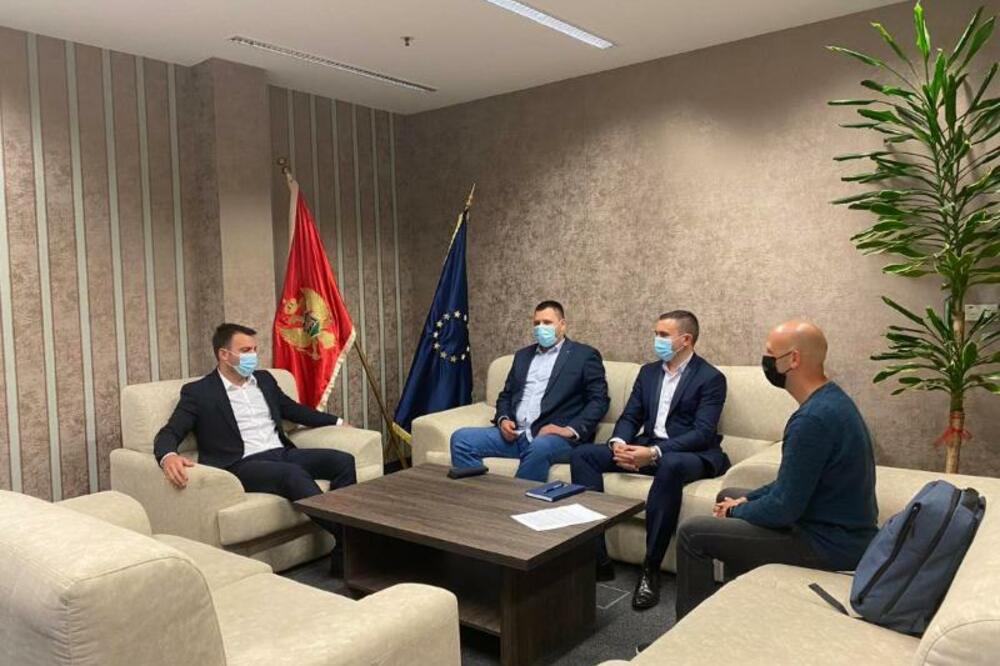 Begović sa predstavnicima Nikšića, Foto: Uprava za sport i mlade