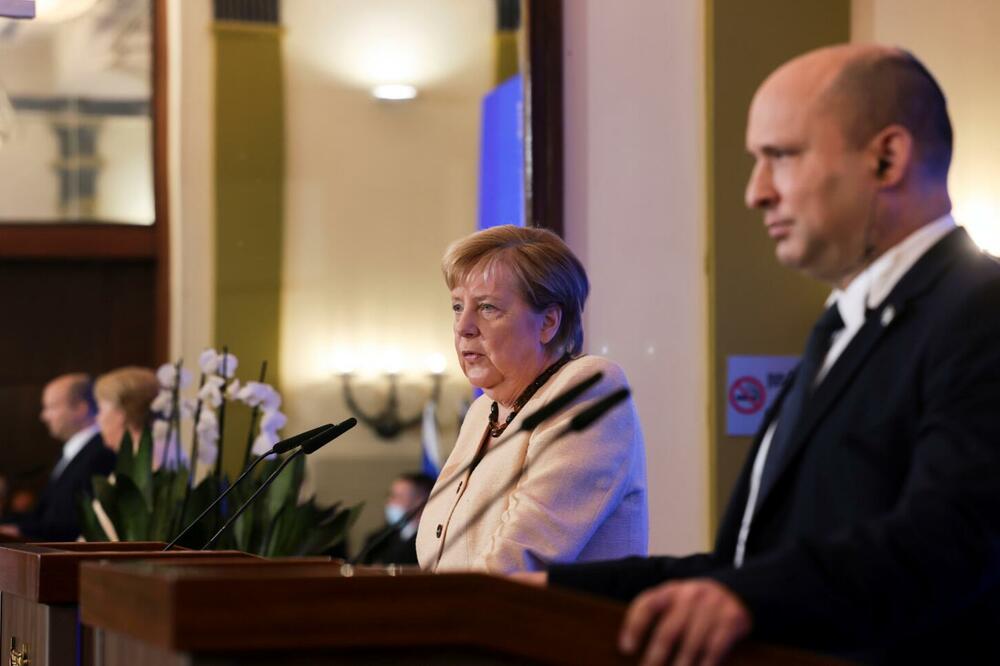 Merkel i Benet, Foto: REUTERS