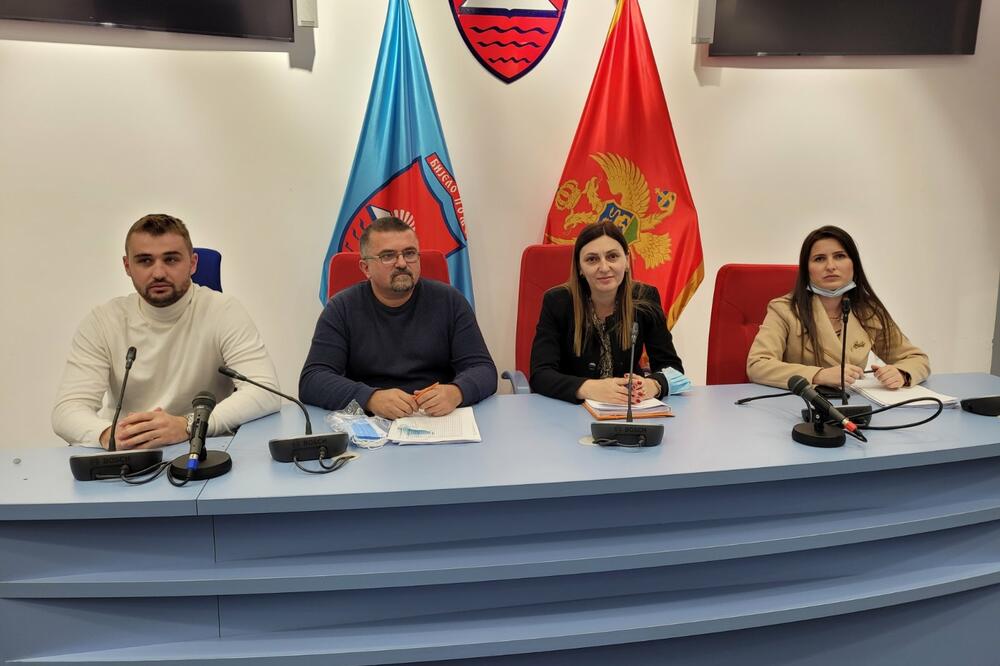 Sa javne rasprave na kojoj nije bilo učesnika sa "druge strane", Foto: Jadranka Ćetković