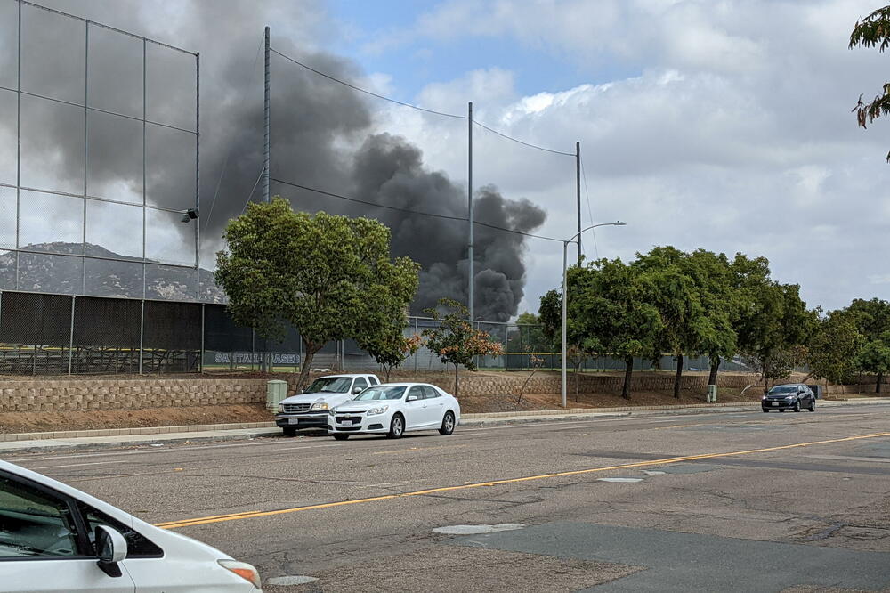 avion "Cesna 340" srušio se u predgrađu San Dijega, Foto: Reuters