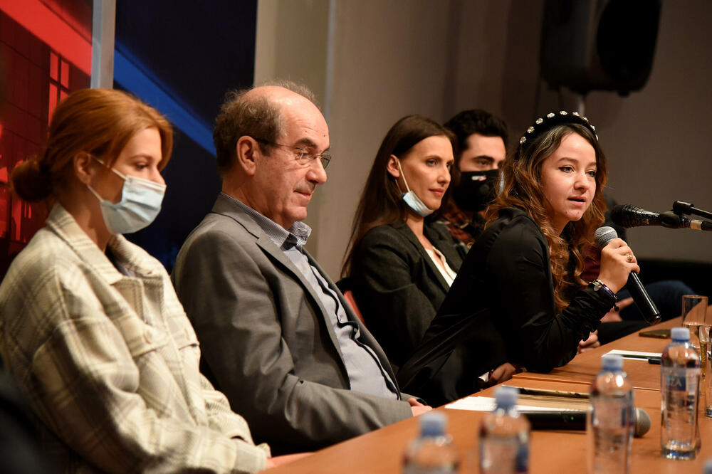 Tara Manić na konferenciji za medije u CNP-u, Foto: Luka Zekovic