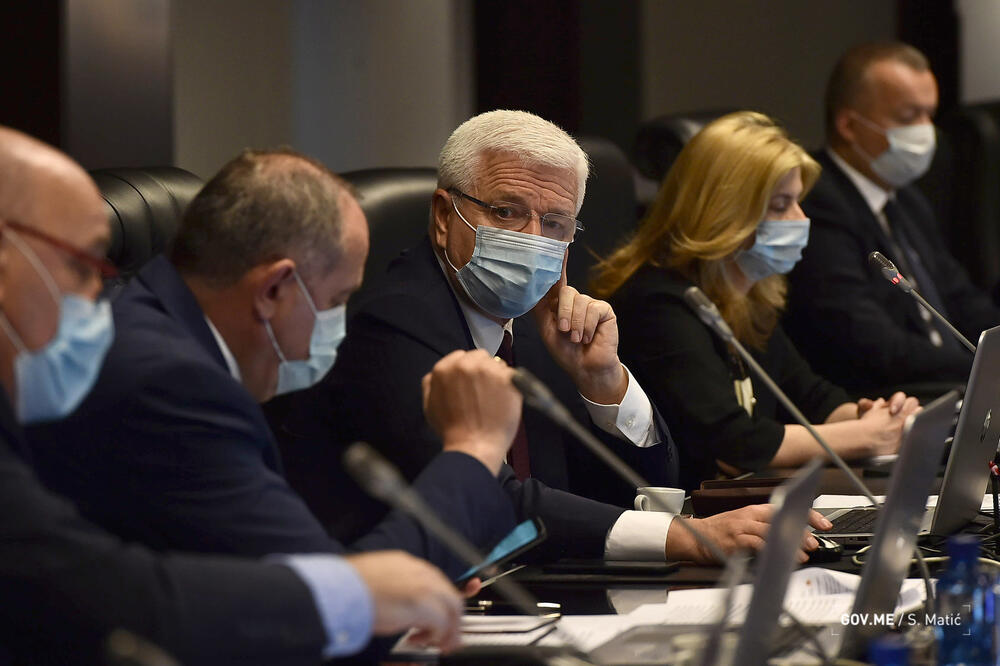 Marković sa saradnicima, Foto: Vlada/Saša Matić