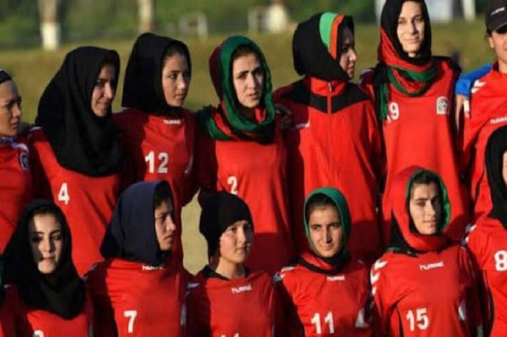 Fudbalerke Afganistana, Foto: Clarion