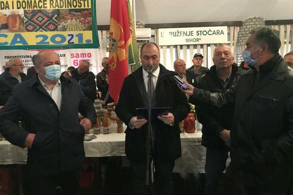 Stijović otvorio sajam, Foto: t  tMinistarstvo poljoprivrede, šuamrstva i vodoprivrede