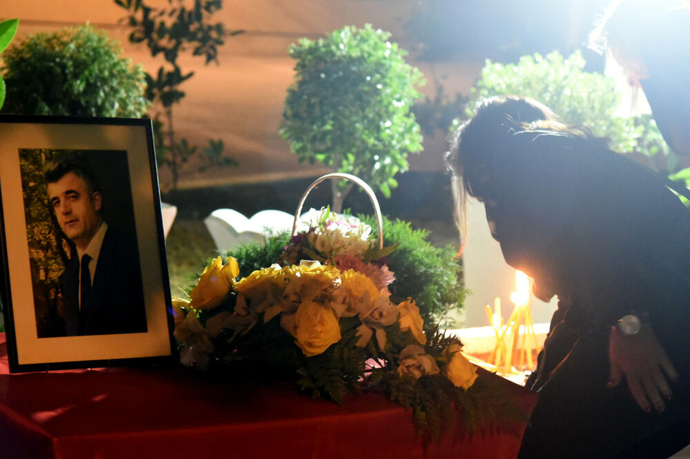 Policija i tužilaštvo nijesu nikada otkrili ko je pucao u Duška Jovanovića nakon što je izašao iz redakcije Dana, Foto: Boris Pejović