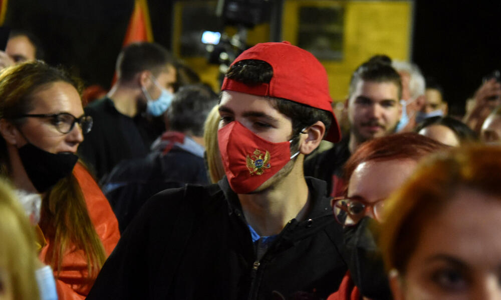 <p>„Cetinjski manastir otet Cetinju i Crnoj Gori“, poručio Zeković</p>