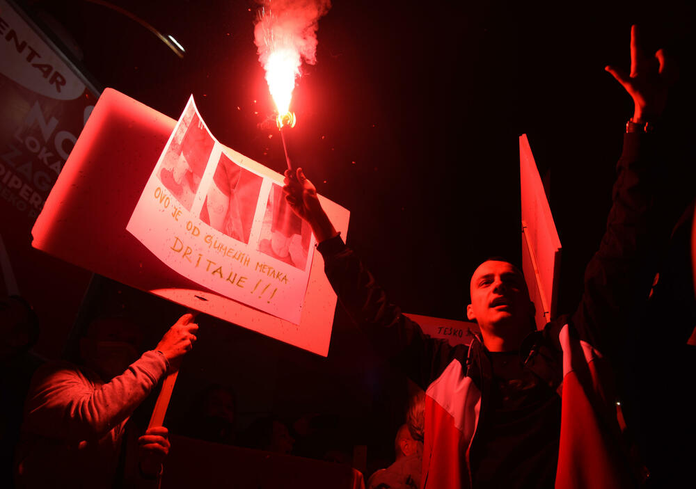 <p>„Cetinjski manastir otet Cetinju i Crnoj Gori“, poručio Zeković</p>