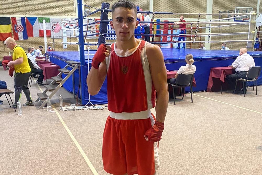 Smolović platio danak velikom broju mečeva, Foto: BSCG