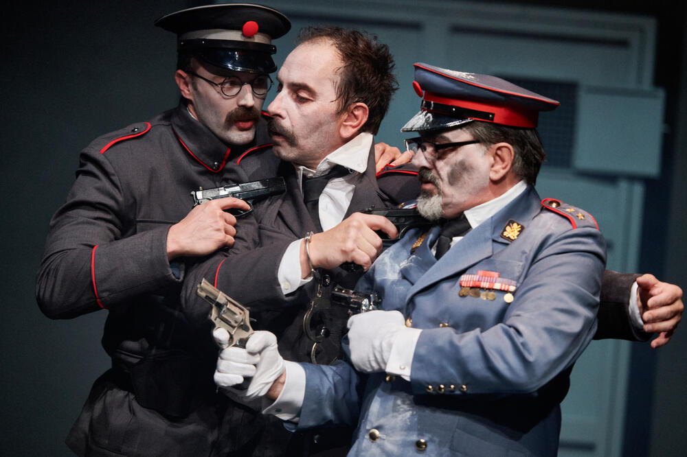 Scena iz predstave, Foto: Duško Miljanić