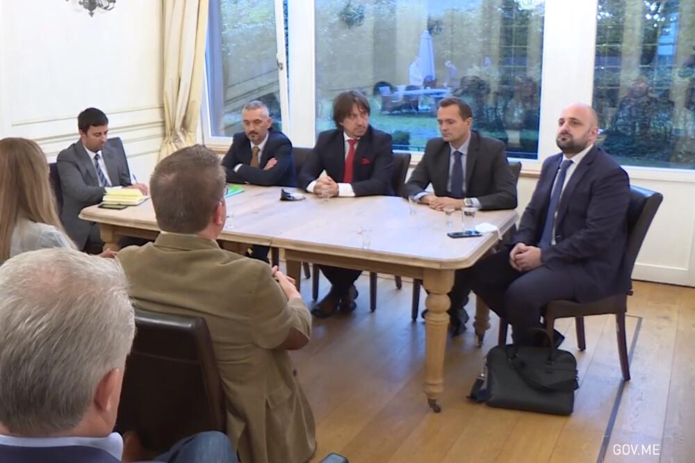 Sa sastanka, Foto: MUP