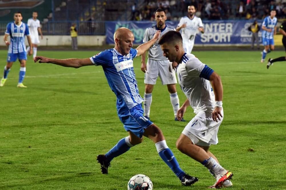 Sutjeska i Budućnost su prvi favoriti za trofej Kupa: Duel Zoćevića i Terzića, Foto: Telekom 1. CFL/FSCG