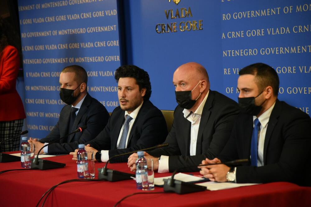Sa pres konferencije: Odović, Abazović, Marić i Šoć, Foto: Luka Zeković