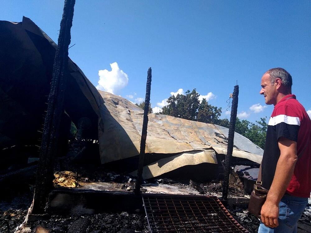 <p>Ističe da mu je drago što su sudski vještaci utvrdili da je požar nastao zbog udara groma i da niko "fizički nije odgovaran" za to</p>