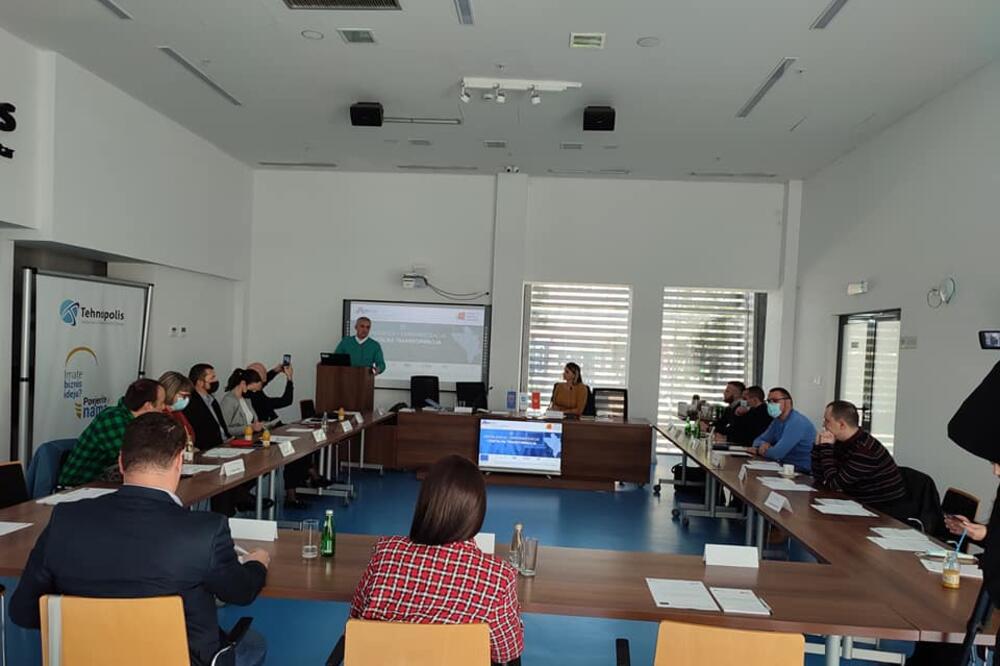 Sa okruglog stola, Foto: Centar za političku edukaciju