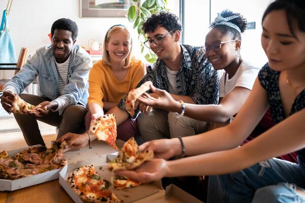 Vakcinisani sa obje doze mogu donijeti virus kući, pokazuje...